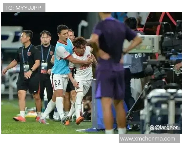 中超官方社媒回应争议事件引发广泛关注球迷热议不断升级 中超官方社媒回应争议事件引发广泛关注球迷热议不断升级